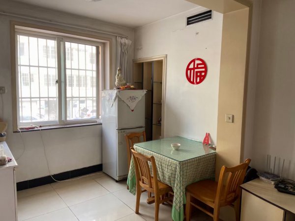 一中后峰臺(tái)一樓加車庫(kù)出售