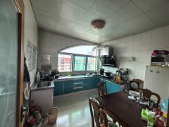 @@@10.9萬，秀山公園北，頂樓拎包入住
