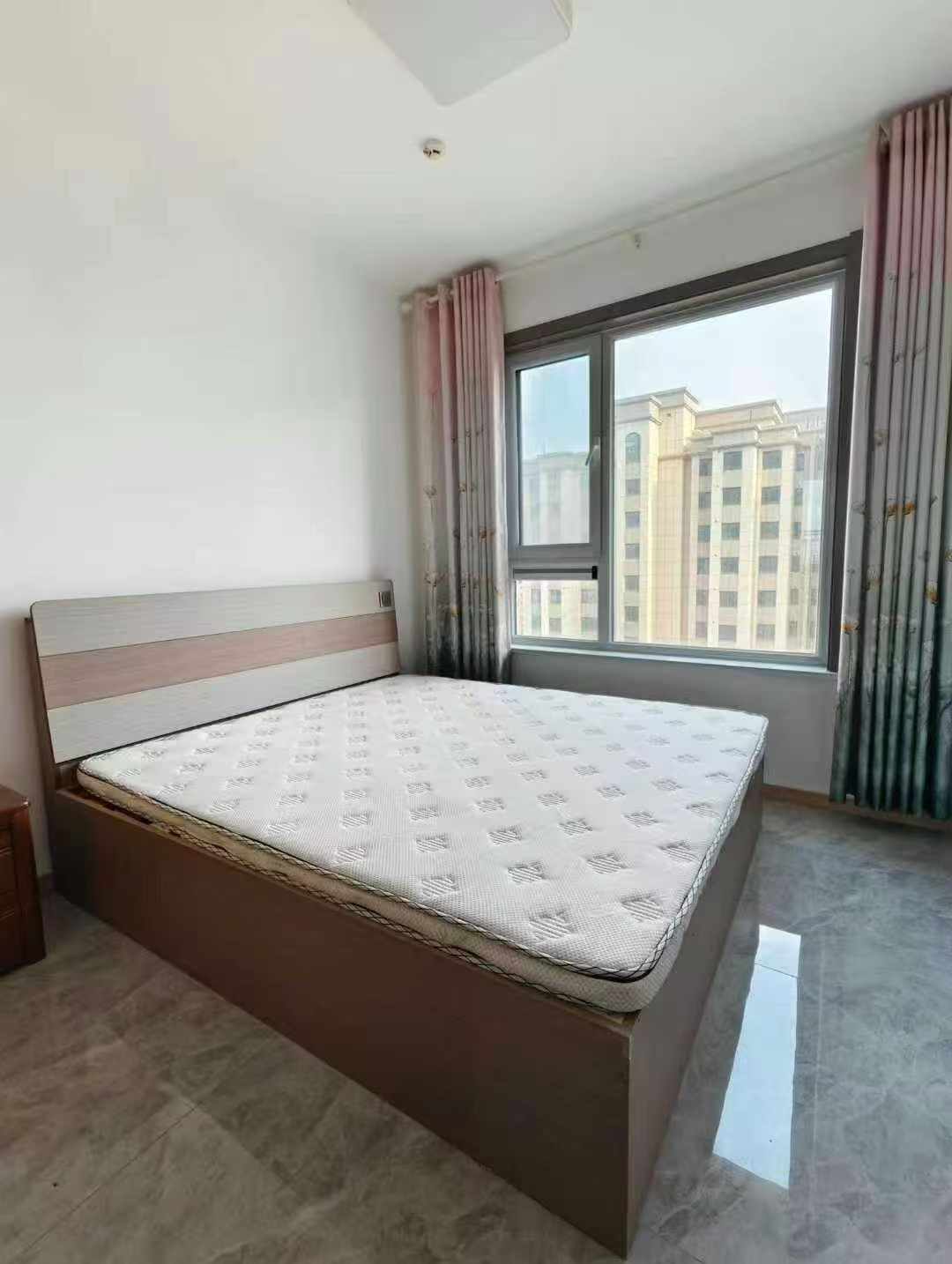 @1300/月，宇程陽光，精裝3室