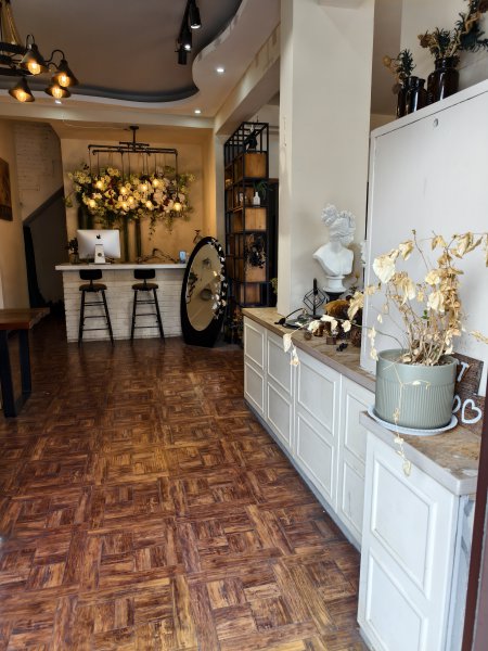 香山南路12-6、12-7現(xiàn)有旺鋪轉(zhuǎn)讓