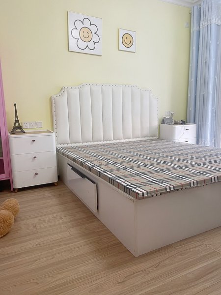 車站棲鳳臺小區(qū)