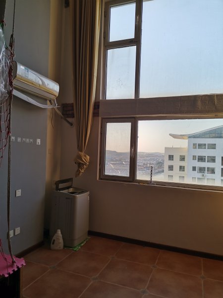 長(zhǎng)江匯泉精裝公寓出租，家具家電齊全