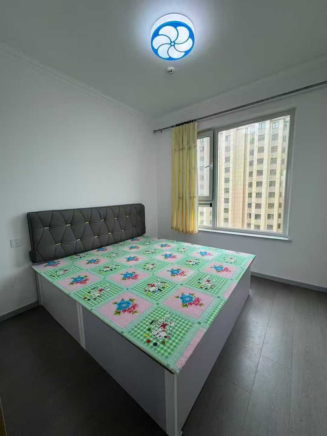 宇程陽光3室1280元每月