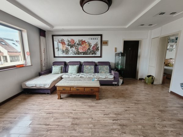 @首次出租:800/月，平安小區(qū)