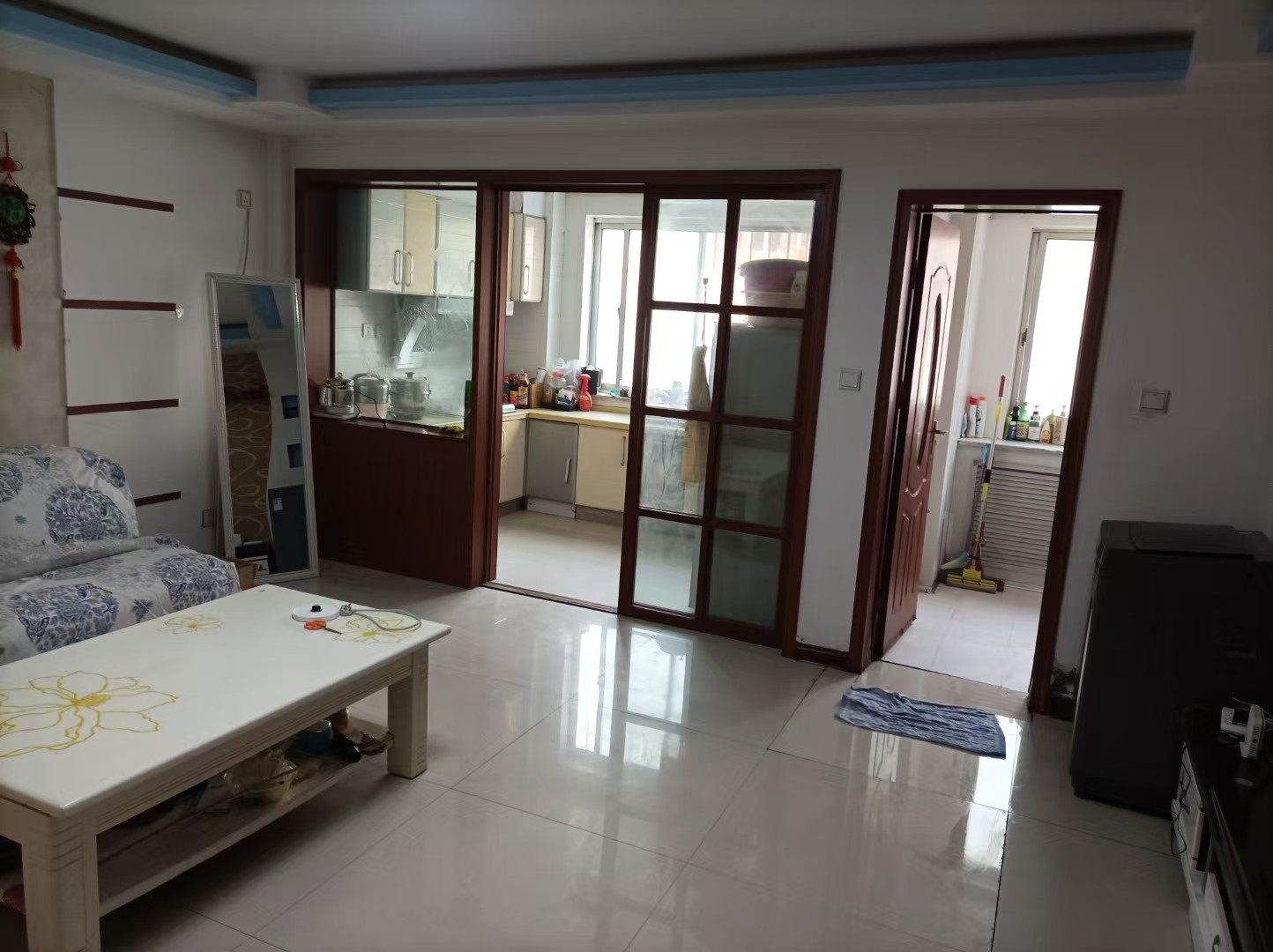 三里河小學(xué)對面住人一樓出租出售