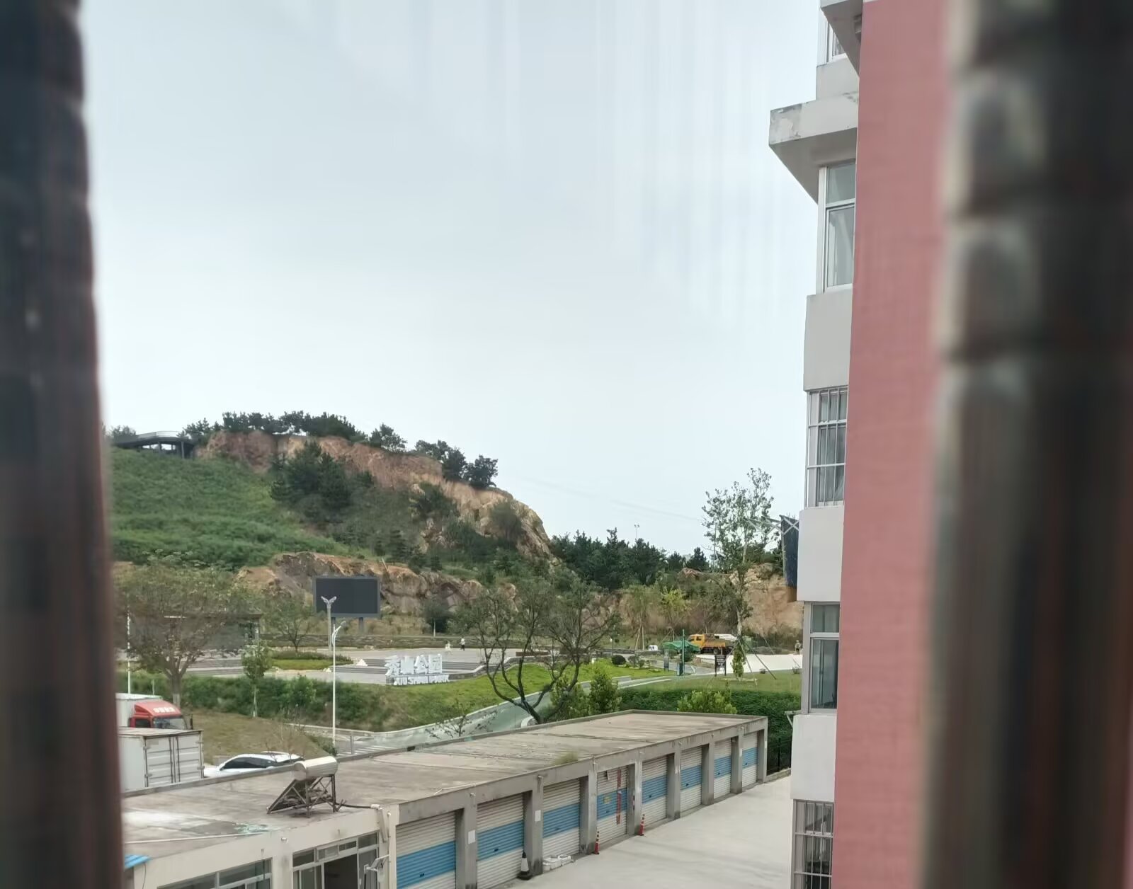 秀山公園二實小附近吉房出租