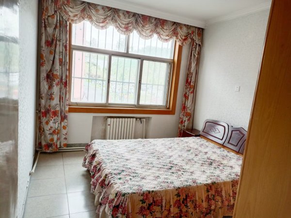 秀山公園二實小附近吉房出租