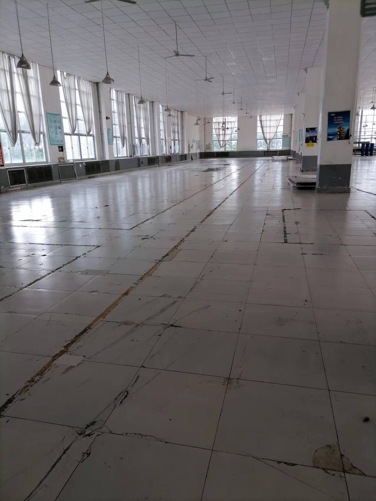 出租文登環(huán)島公園南廠房、辦公室