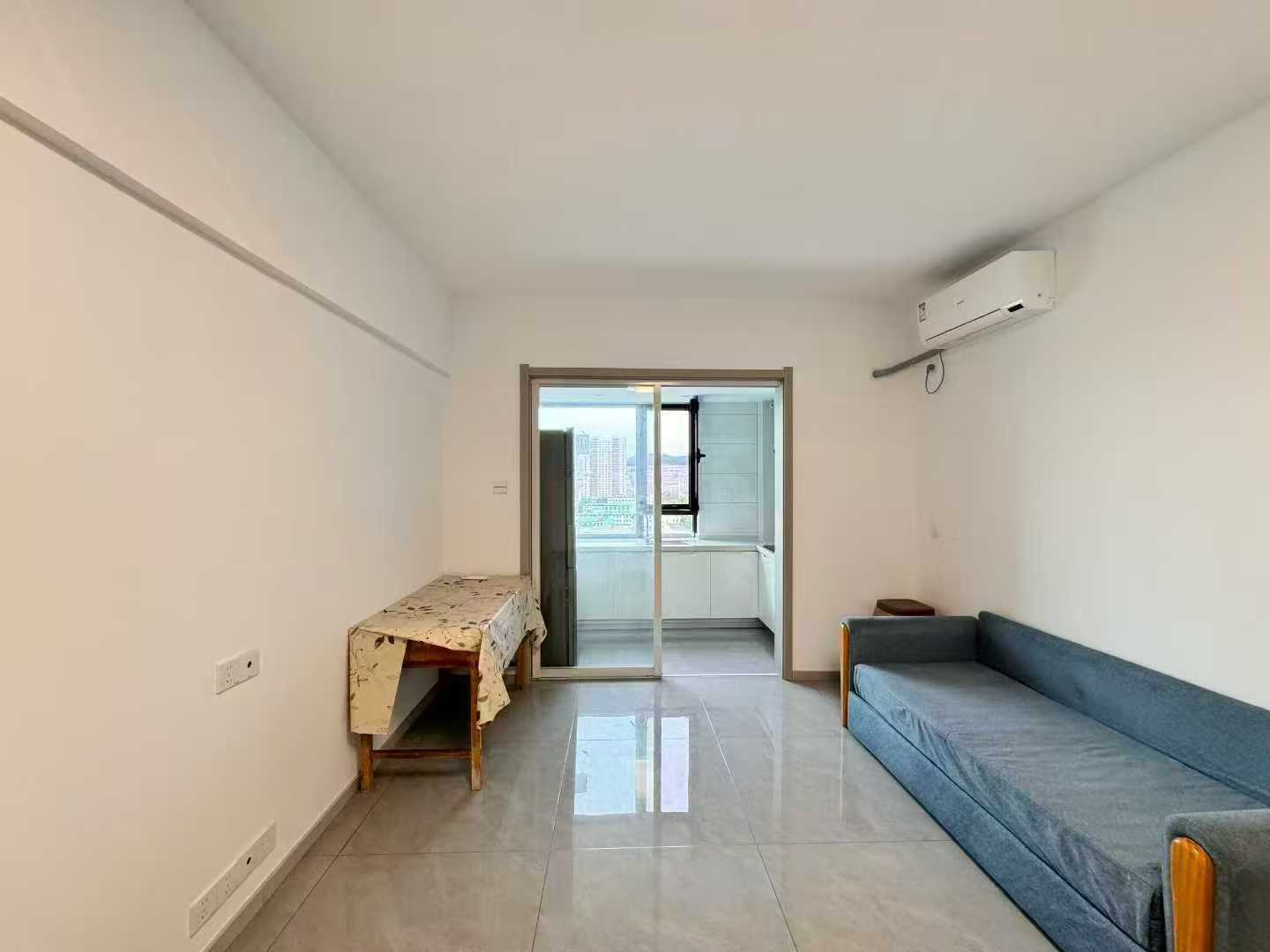 首次出租財富一號51平南向1000/月