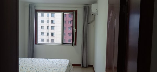 九里水頭小區(qū)12樓115平方三室一廳出租