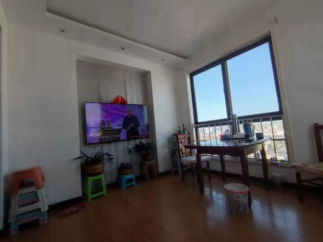 御景花園22樓東向56平1000元