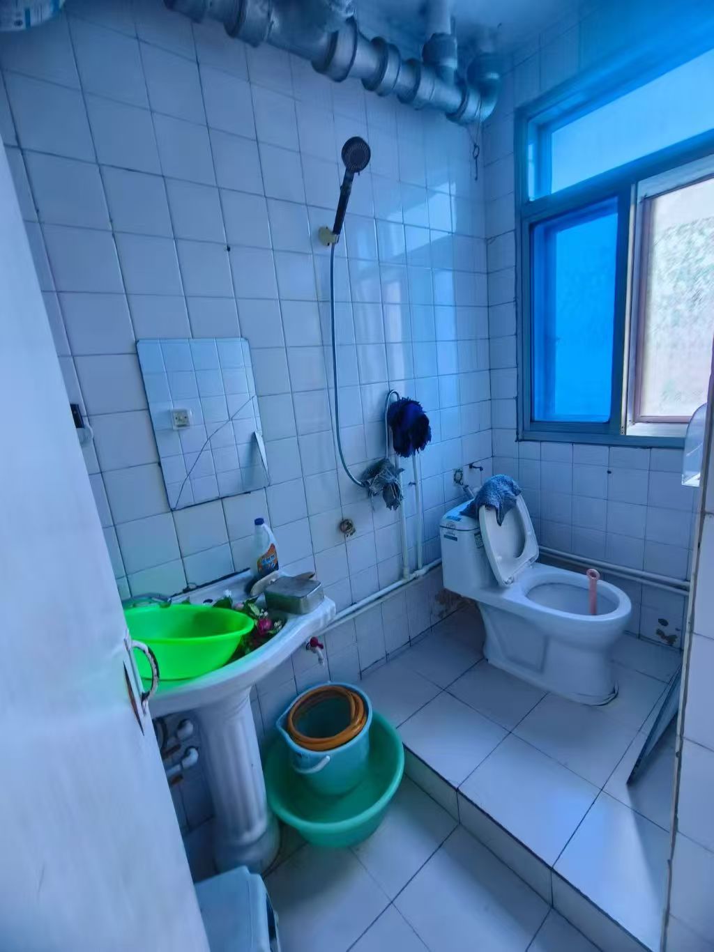 城北貼地2樓80平兩室500元