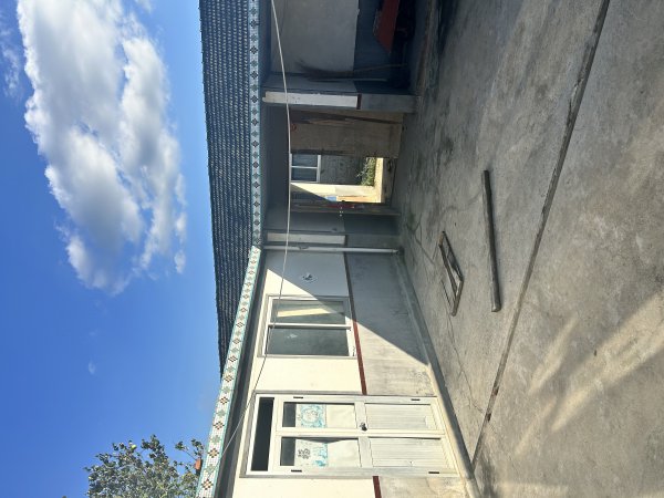 葛家鎮(zhèn)赤金泊村好地角四間平方出租