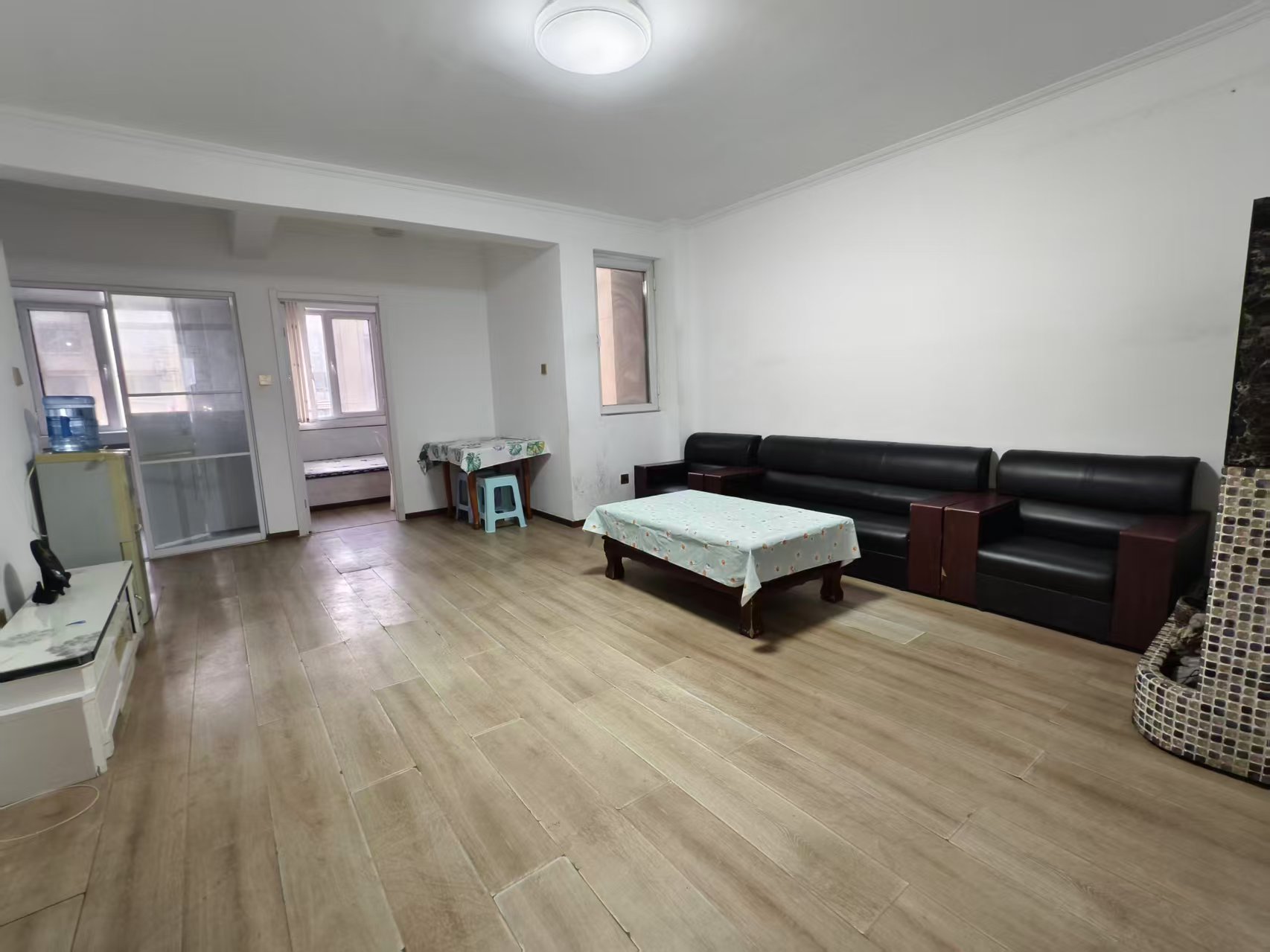 書(shū)香府邸電梯洋房三室兩廳兩衛(wèi)出租