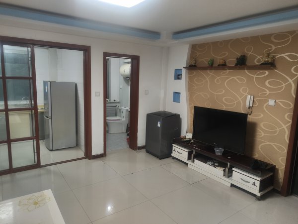 三里河小學對面住人一樓出租出售 三里河小學對面住人一樓出租出售