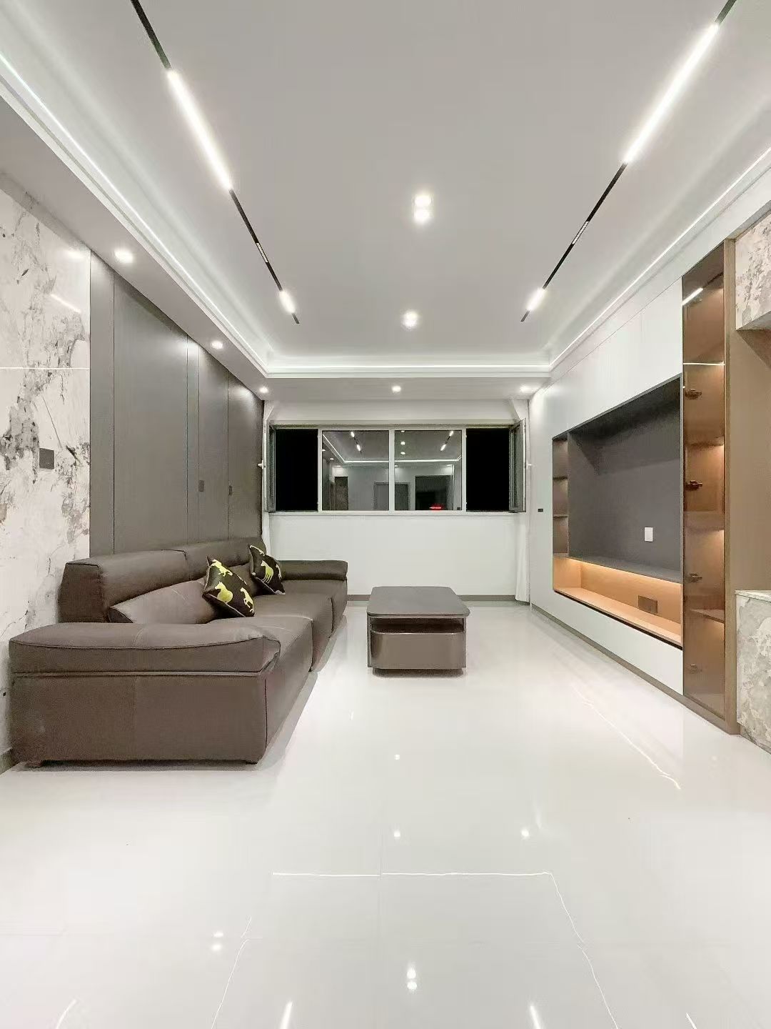 溫州商廈電梯12樓116.46平 三室38.8萬(wàn) 溫州商廈電梯12樓116.46平 三室38.8萬(wàn)