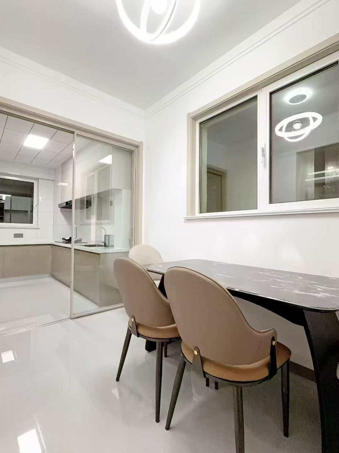 溫州商廈電梯12樓116.46平 三室38.8萬(wàn) 溫州商廈電梯12樓116.46平 三室38.8萬(wàn)