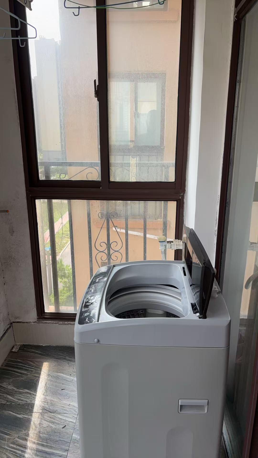 文登興業(yè)茗居電梯樓