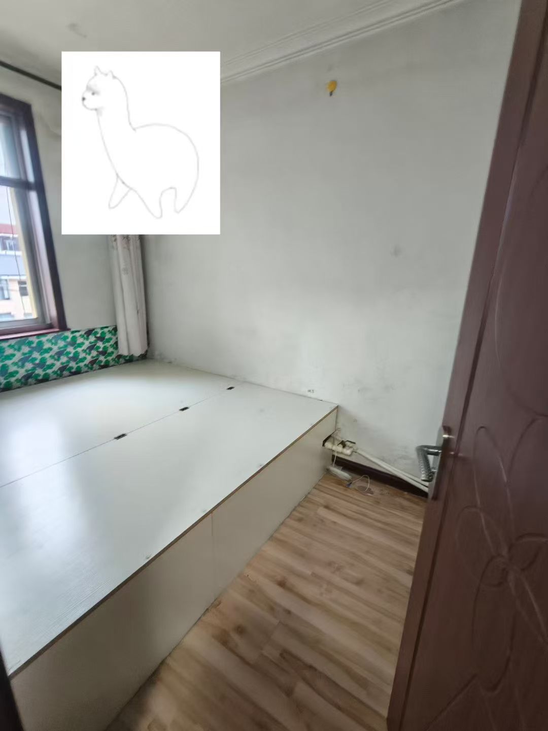 職工街多層3樓70多平兩室月租700元