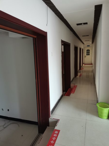 7天連鎖酒店樓下臨街的門市房出租