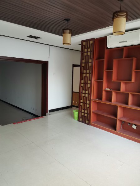 7天連鎖酒店樓下臨街的門市房出租