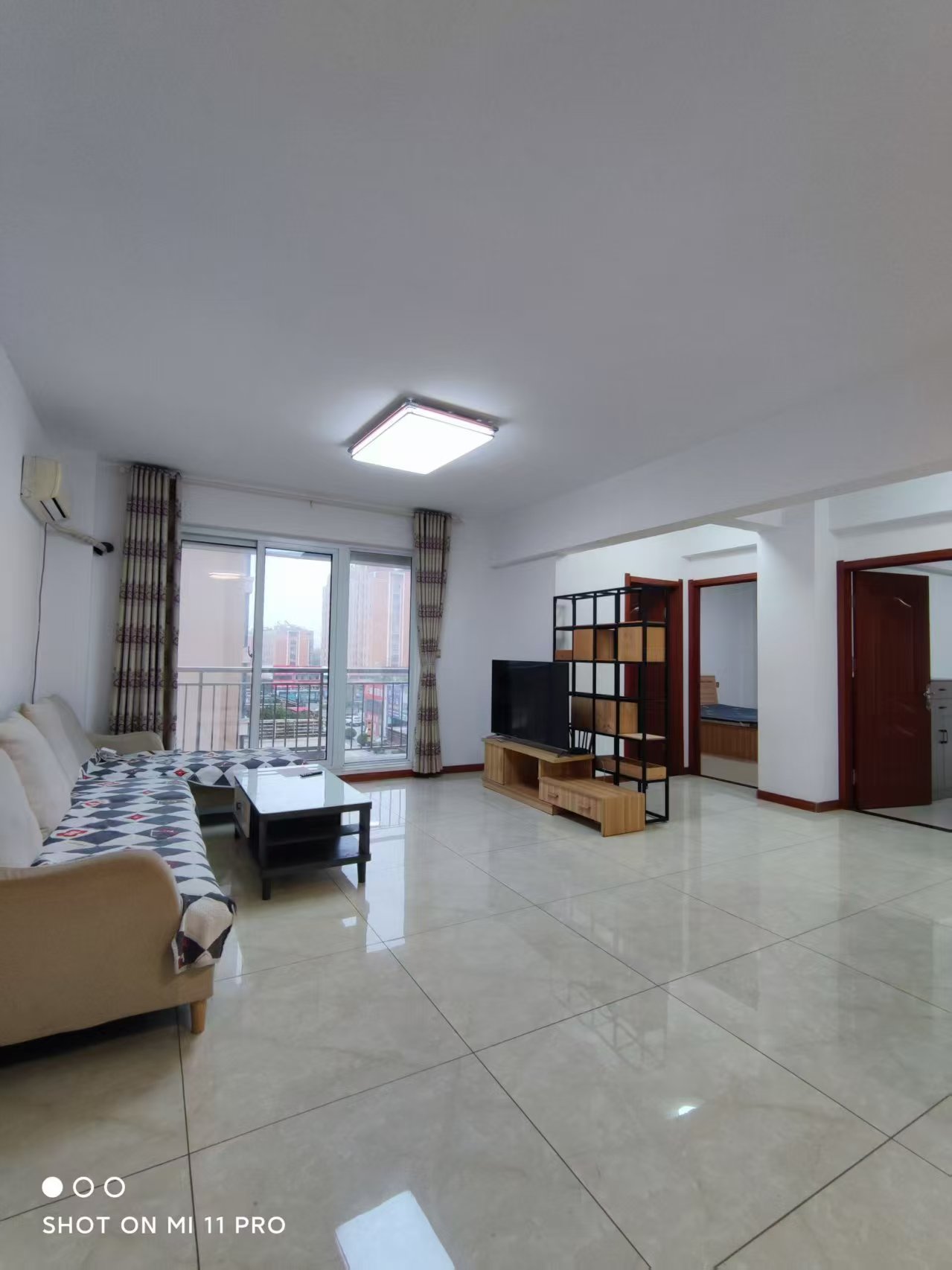 【出租】中央龍灣140平3室2衛(wèi)月租/2000