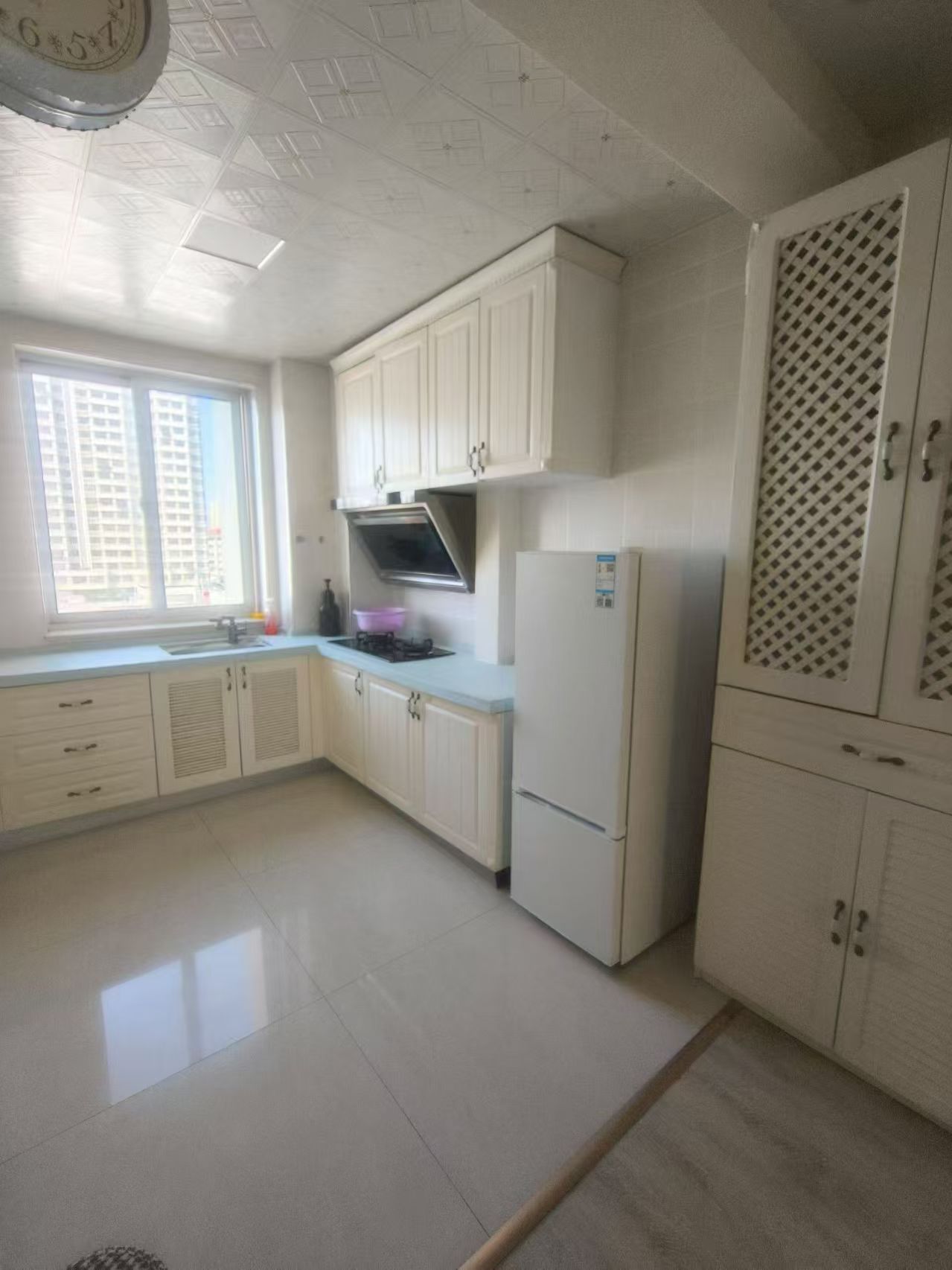 潤(rùn)泰國(guó)際封閉小區(qū)電梯好樓層82.78平兩室38.6萬(wàn) 潤(rùn)泰國(guó)際封閉小區(qū)電梯好樓層82.78平兩室38.6萬(wàn)