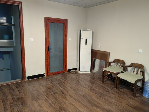 宏利物流對(duì)面兩層門市出租