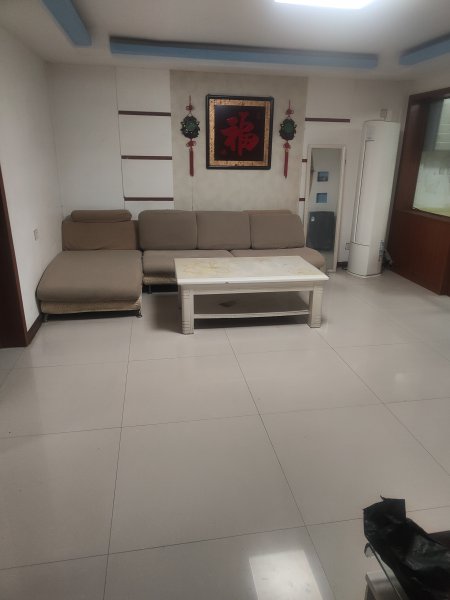 三里河小學(xué)對(duì)面住人一樓出租出售