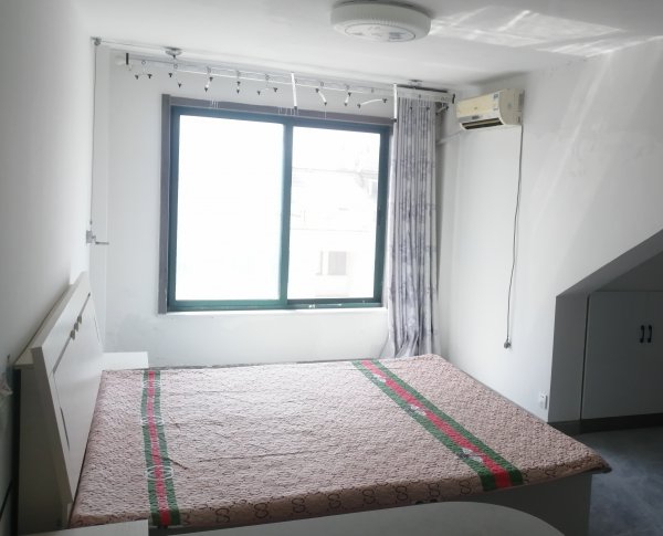 二中附近 一室一廳 500