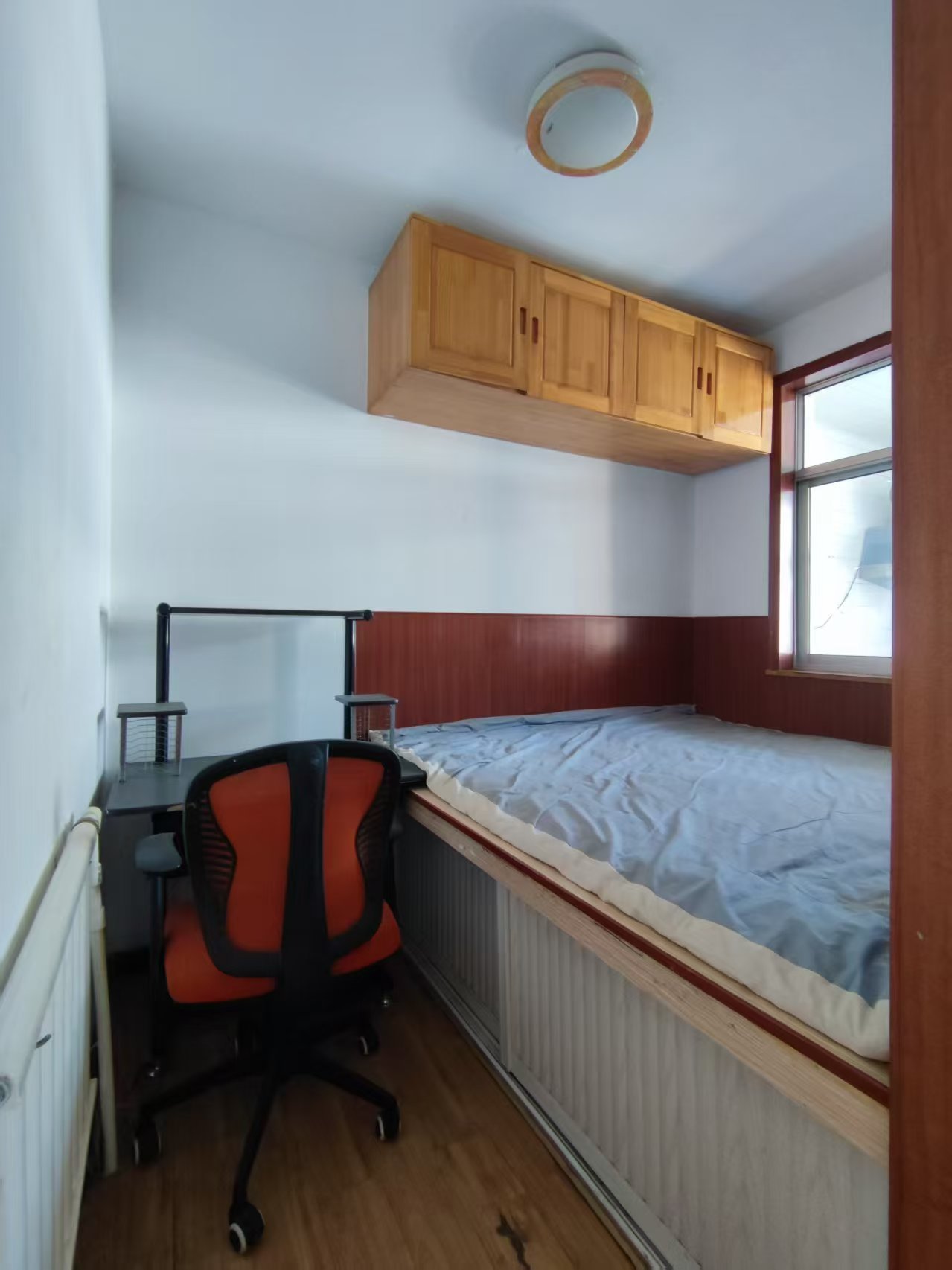 美食街4樓三室月/700可押一付三