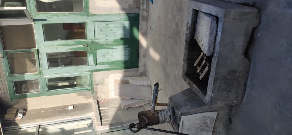 國(guó)貿(mào)大廈附近有民房?jī)砷g出租