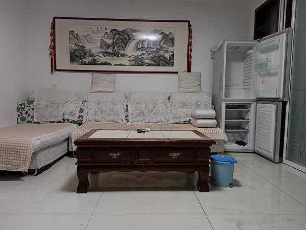 二中南秀山小區(qū)86平米出租