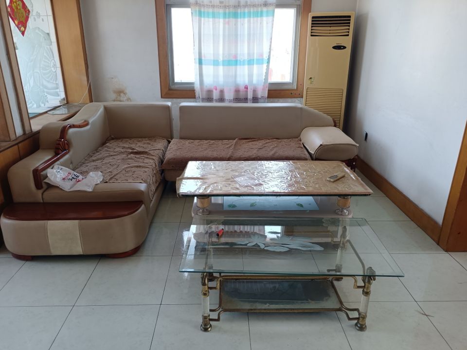 二實(shí)小對(duì)面家家悅樓上 吉房出租