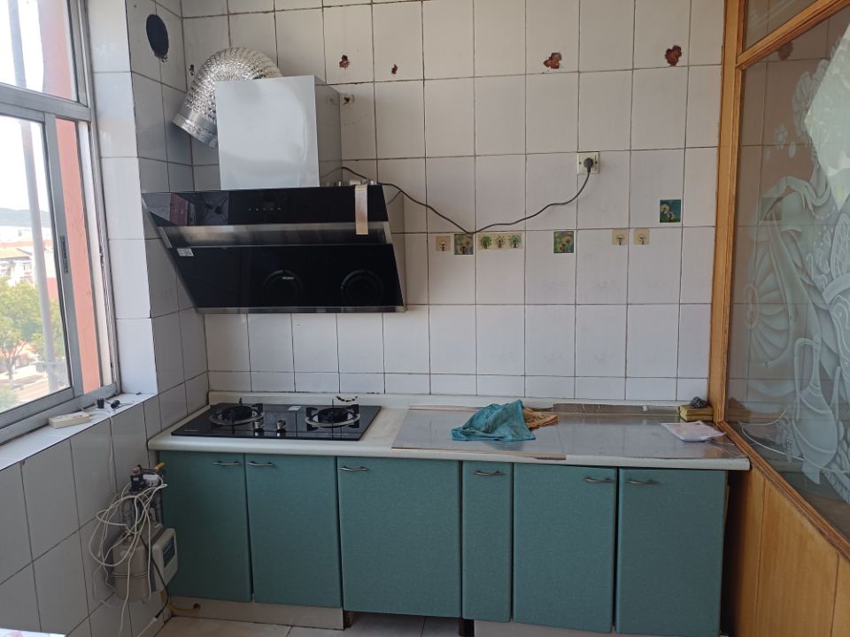 二實(shí)小對(duì)面家家悅樓上 吉房出租