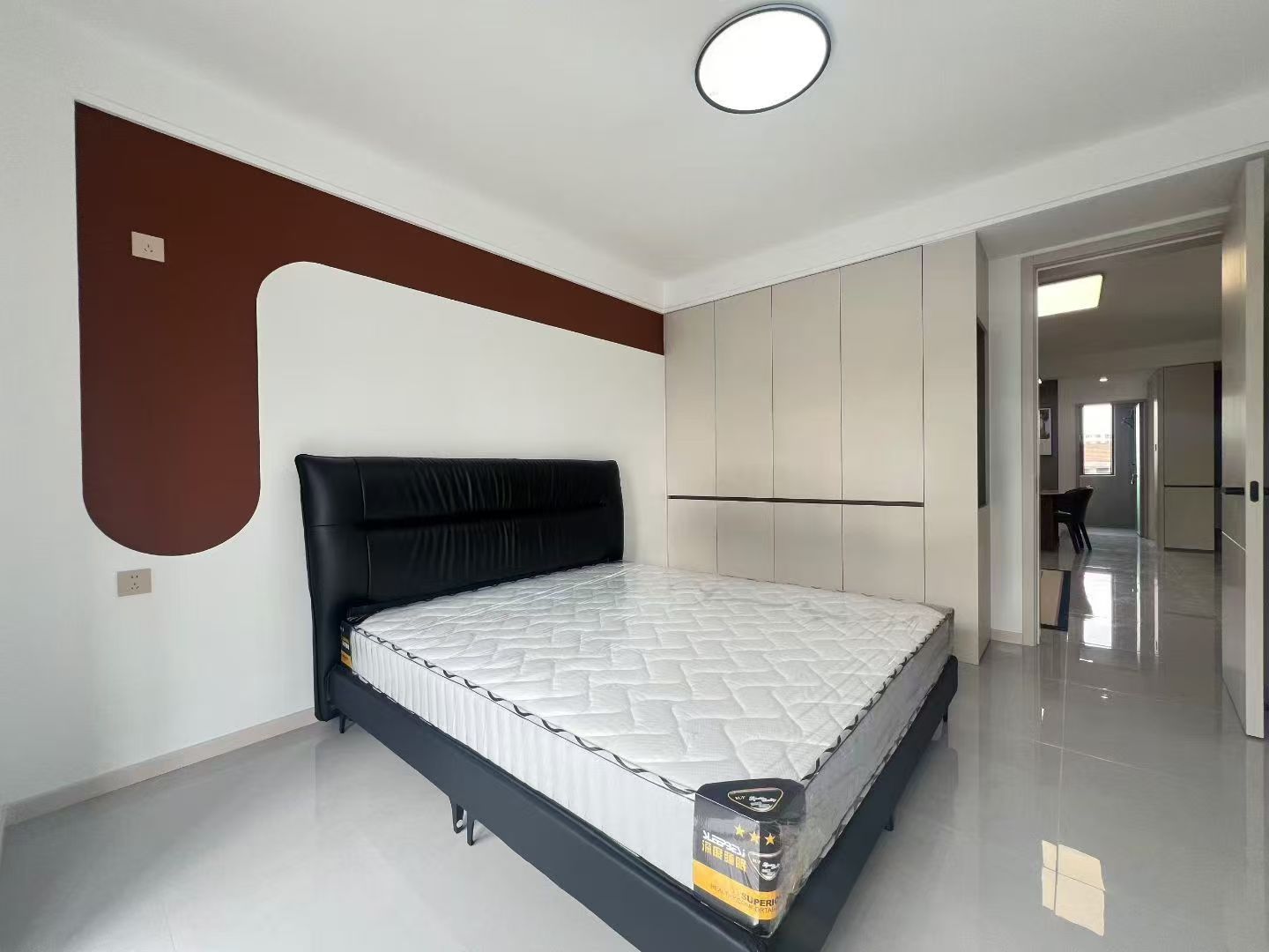 華西雅居小高層4樓114平 三室兩衛(wèi)精裝修52.8萬 華西雅居小高層4樓114平 三室兩衛(wèi)精裝修52.8萬