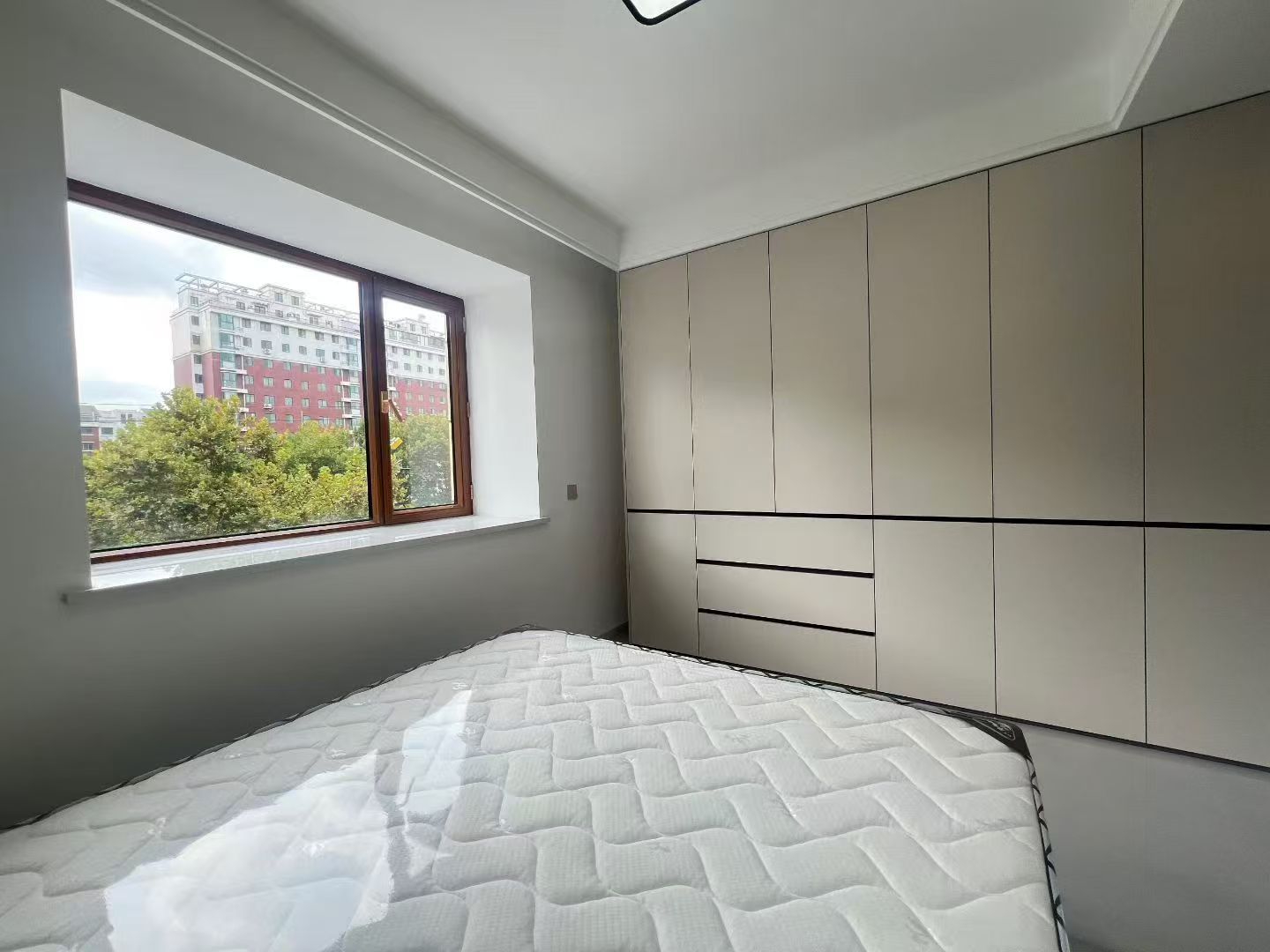 華西雅居小高層4樓114平 三室兩衛(wèi)精裝修52.8萬 華西雅居小高層4樓114平 三室兩衛(wèi)精裝修52.8萬