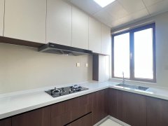 華西雅居小高層13樓西邊戶116平三室兩衛(wèi) 59.8萬