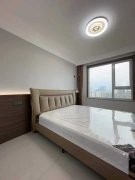 金色年華二期電梯小高層14樓 119.71平三室62.8萬(wàn)