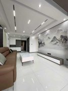 金色年華二期電梯小高層14樓 119.71平三室62.8萬(wàn)