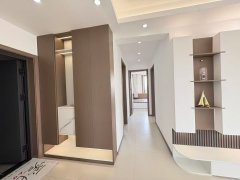 人和國際電梯八樓143平三室兩衛(wèi)69.8萬