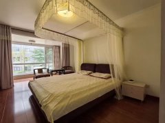 海泰莊園一期 多層一樓東邊戶180平四室兩衛(wèi)69.8萬