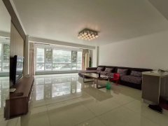 海泰莊園一期 一樓東邊戶180平四室兩衛(wèi)69.8萬