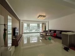 海泰莊園一期 一樓東邊戶180平四室兩衛(wèi)69.8萬