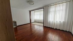 五龍街二樓110平三室28萬