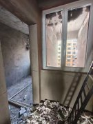 錦華茗邸電梯好樓層136.22平三室兩衛(wèi)63.8萬(wàn)