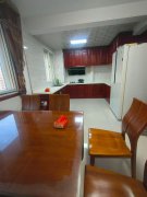 山川文苑頂復(fù)上下兩層223平五室三衛(wèi)99萬