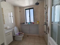 上海國際花園電梯頂加閣118平＋閣樓57平65萬