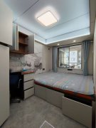 海泰三期多層電梯洋房好樓層128平三室兩衛(wèi)豪華裝修75萬