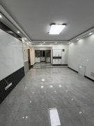 德宏世紀(jì)華府電梯12樓121.02平＋34.86車位49.8